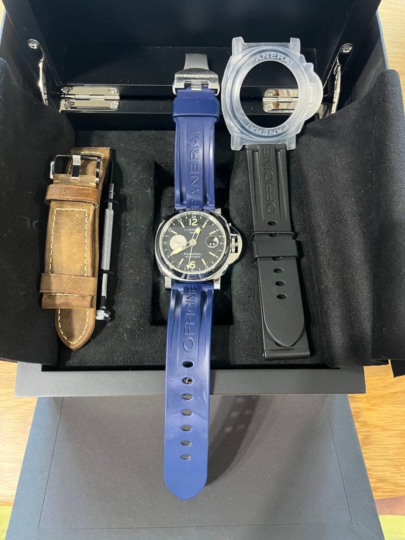 パネライ PANERAI LUMINOR GMT PAM01088
