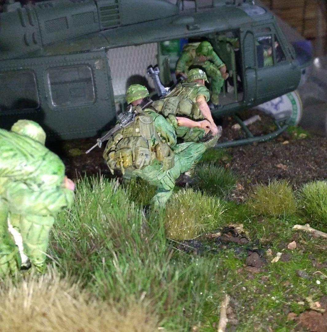 UH-1 ヘリコプター 1/35スケール 模型 ベトナム戦争