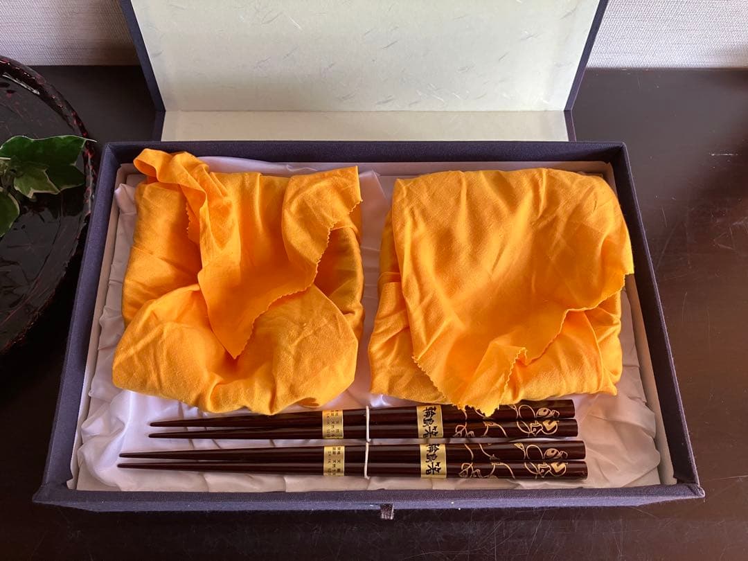 輪島塗　夫婦椀　お椀　汁椀　２客　・　夫婦箸　金蒔絵　打ち出の小槌　天然うるし