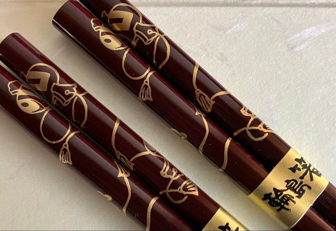 輪島塗　夫婦椀　お椀　汁椀　２客　・　夫婦箸　金蒔絵　打ち出の小槌　天然うるし