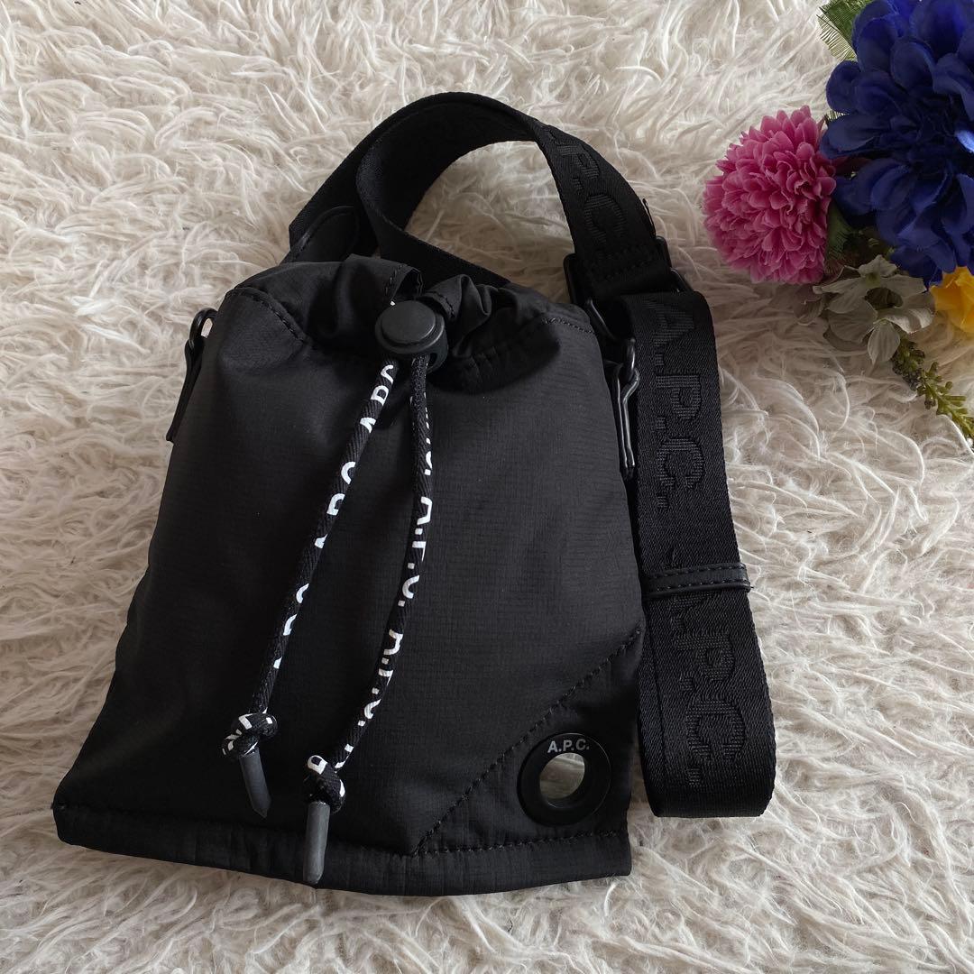 バッグ emoruA.P.C. NECKPOUCH RESET 23P