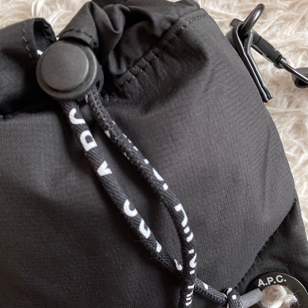 バッグ emoruA.P.C. NECKPOUCH RESET 23P