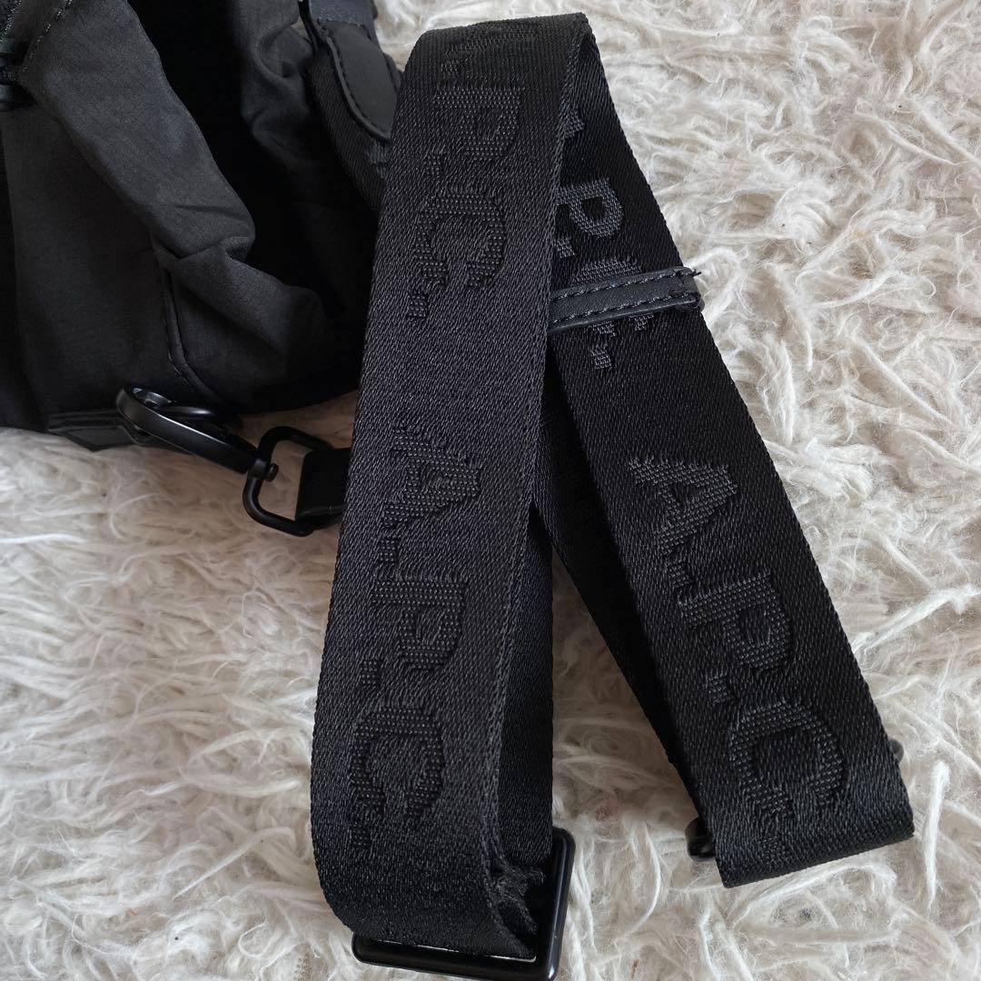 バッグ emoruA.P.C. NECKPOUCH RESET 23P