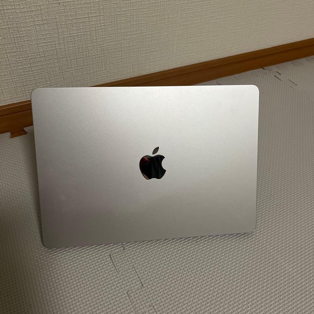 MacBook Air (M2, 2022年モデル)