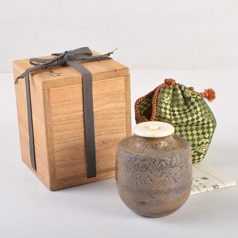 備前焼　金重利陶苑　金重利右衛門　陶弘造　茶入　仕覆付　共箱　V　6595