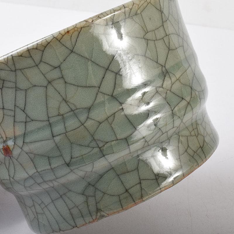 中国　南宋　官窯　青磁　金絲鉄線　氷裂文　建水　時代箱　C　R7755