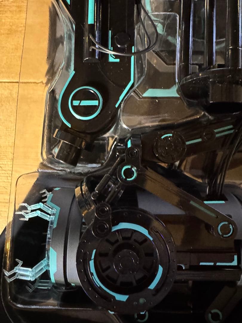 ネオンテック アイアンマン スーツアップガントリー