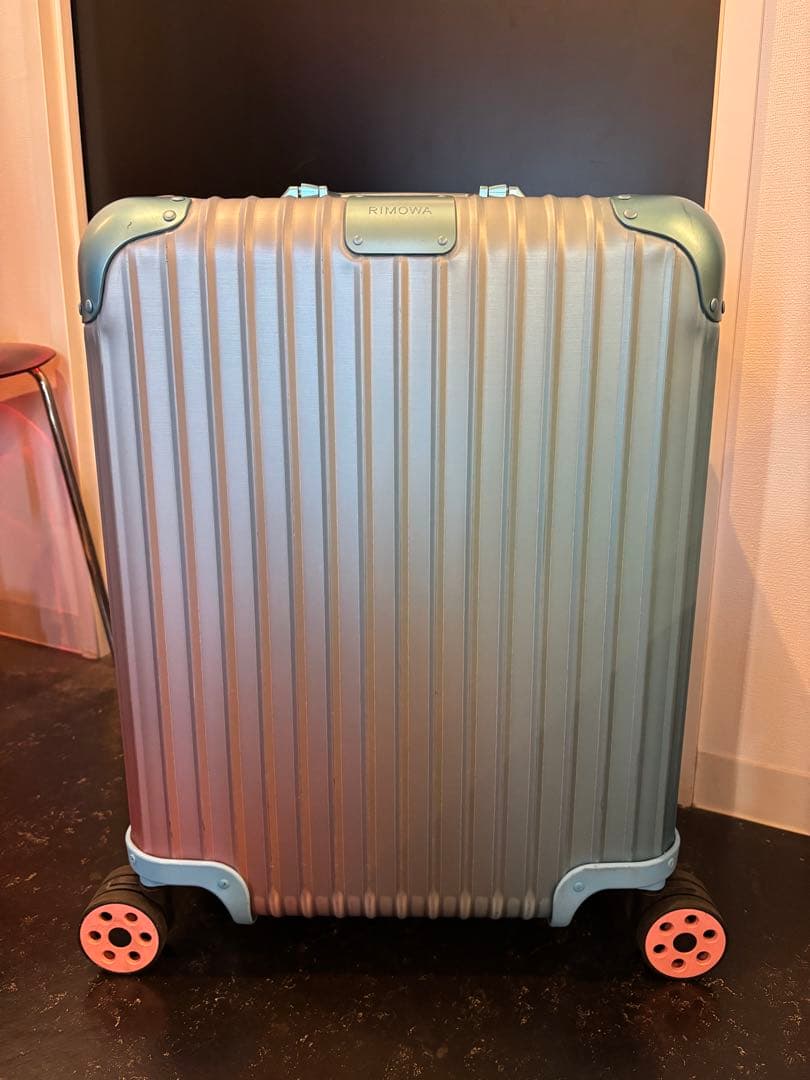 リモワ×アレックスイスラエルコラボ 2019年 キャリーケース ピンクブルー