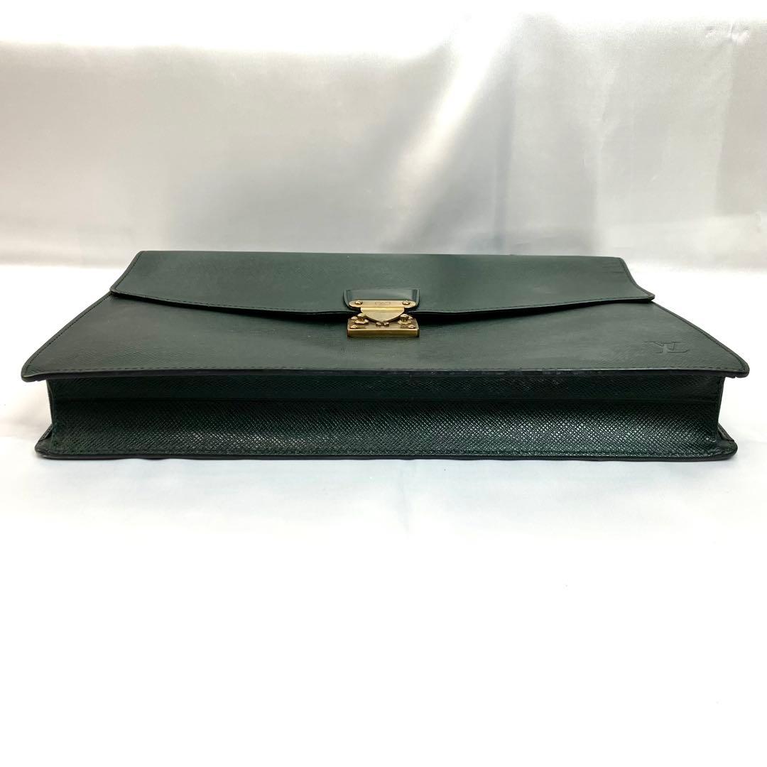 ルイヴィトン　タイガ　ブリーフケース セルヴィエット　モスコバ　A4