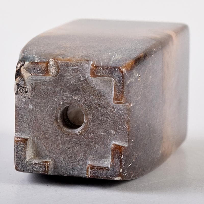 中国　玉石寿山石彫刻　小さな植木鉢　盆栽鉢　V　8759E