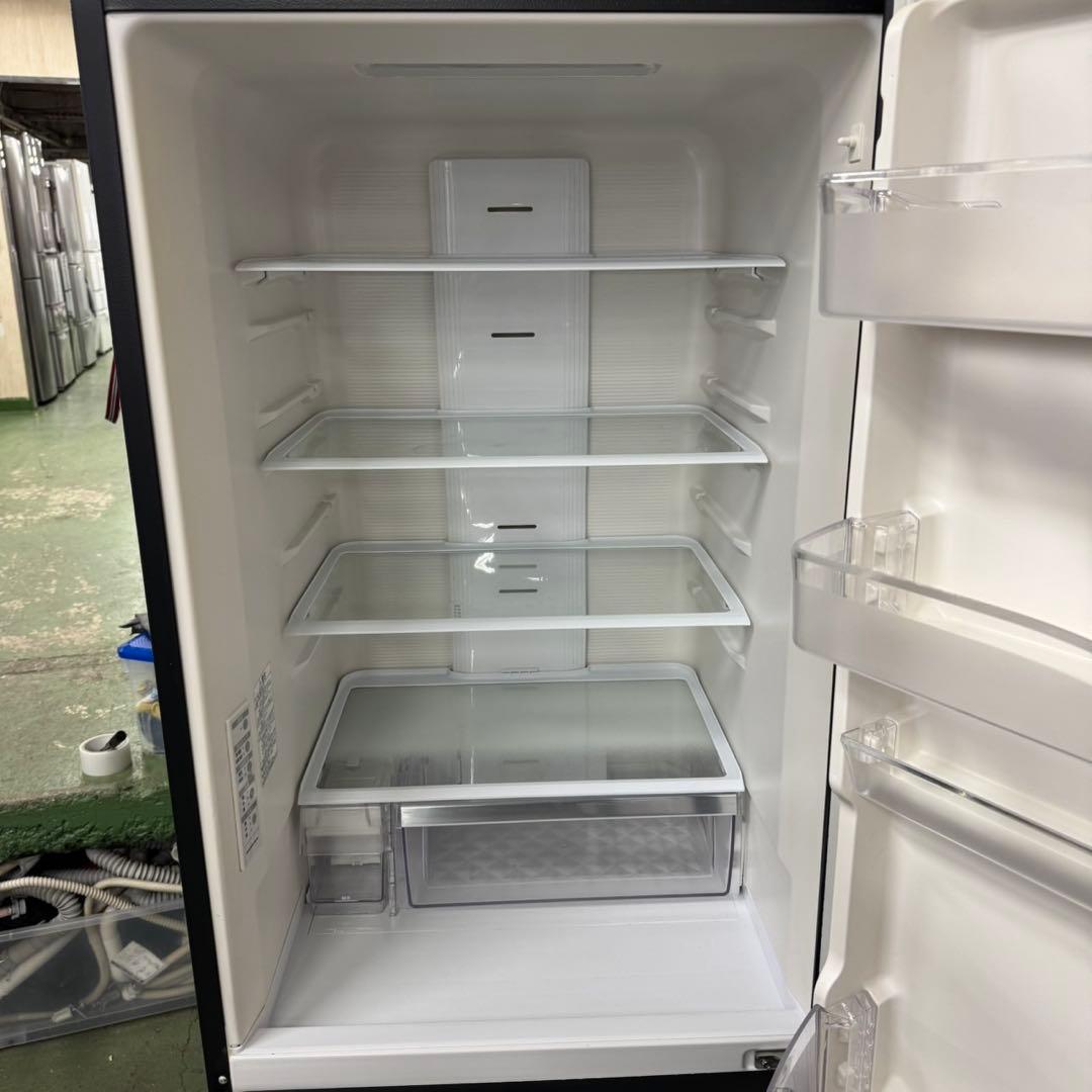 333 日立　大型冷蔵庫　300L強　小型　家庭用　右開き　自動製氷　3ドア