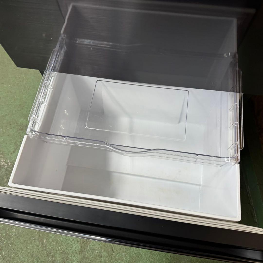 333 日立　大型冷蔵庫　300L強　小型　家庭用　右開き　自動製氷　3ドア