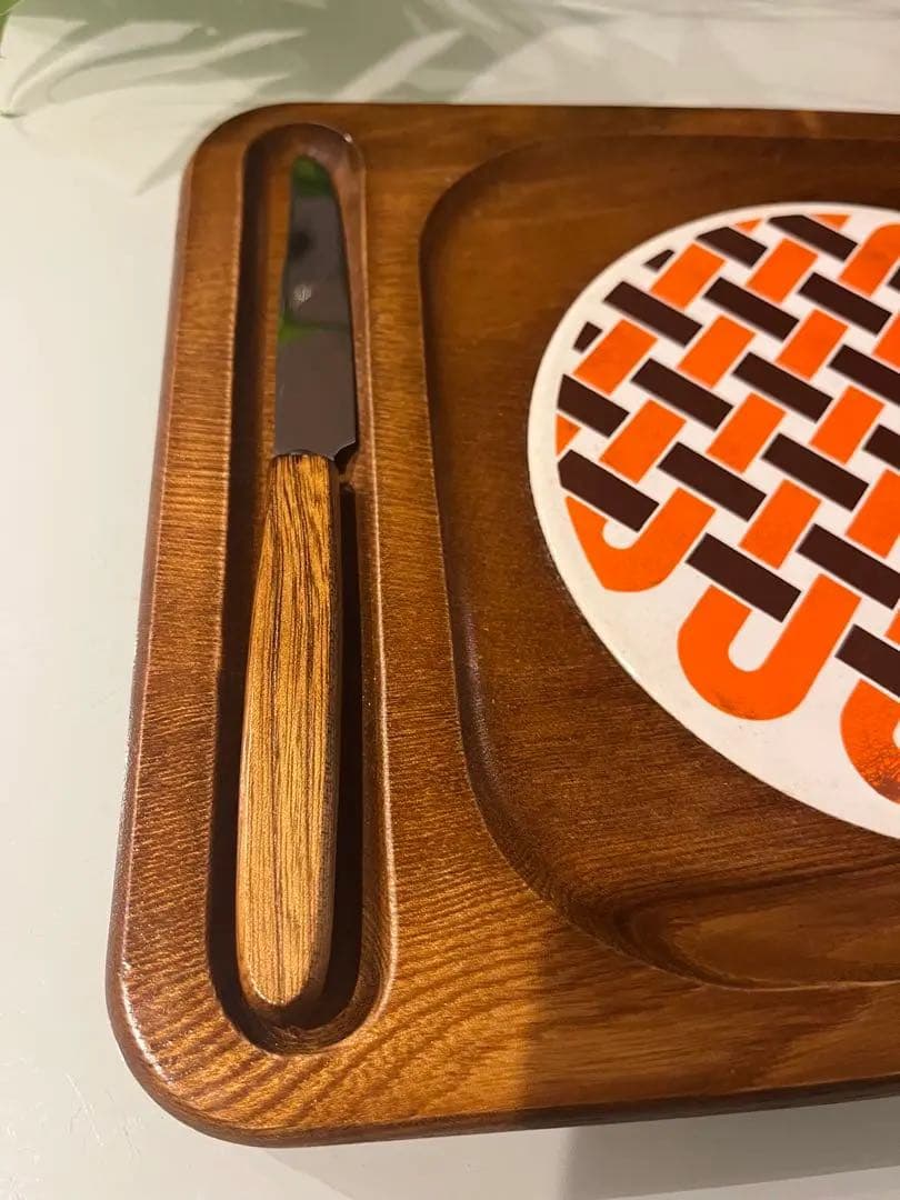 ミッドセンチュリー木製ヴィンテージ ナイフ＆プレートラウンド/サイドdesign