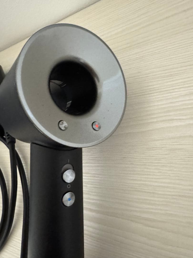 ダイソン　 ヘアドライヤー HD08