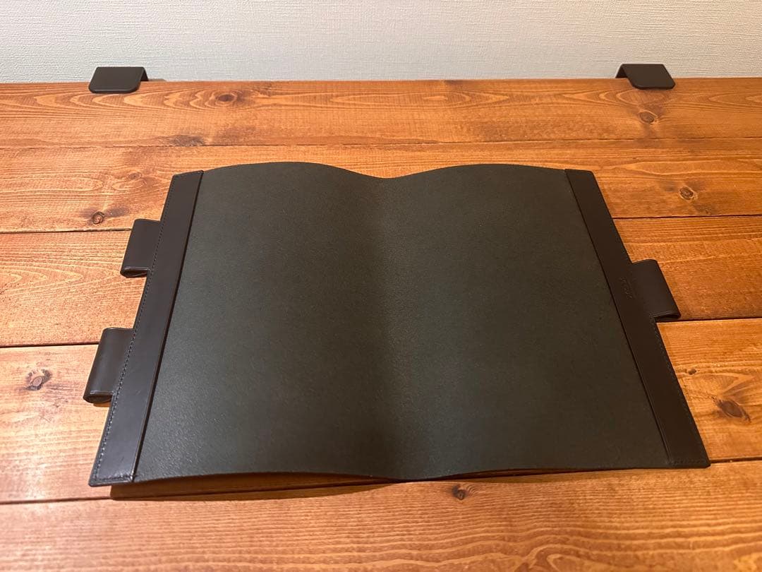 SYRINX Hasamu A4 Liscio ブラック