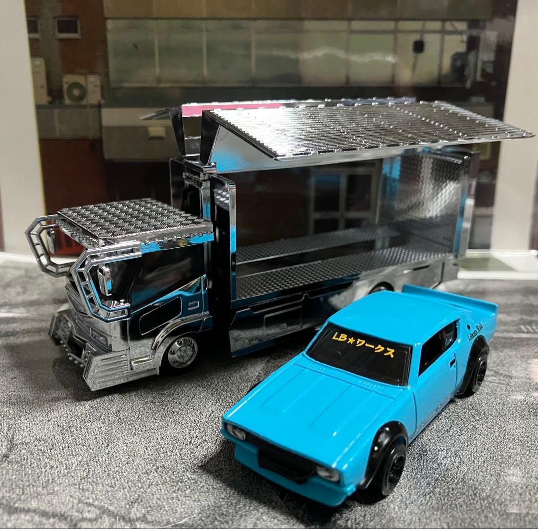 シルバー トラック型ミニカー 1/64