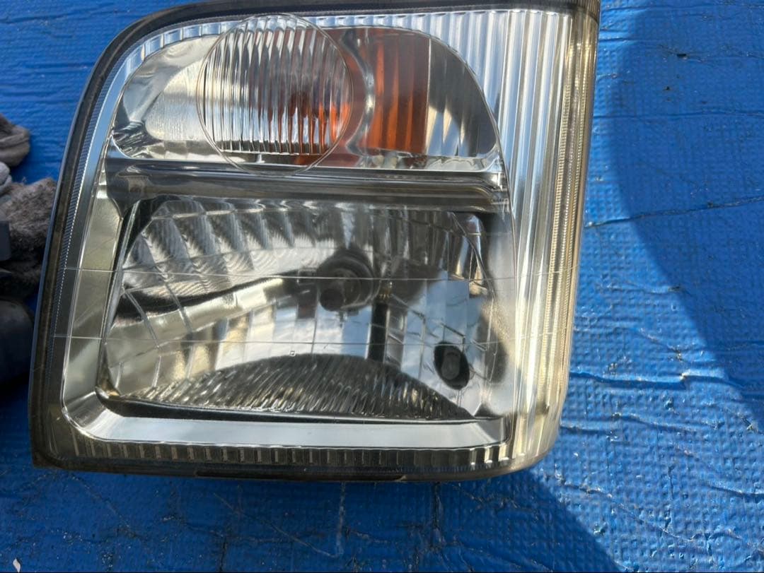 スバル　サンバー　TV1 ヘッドライト左右セット
