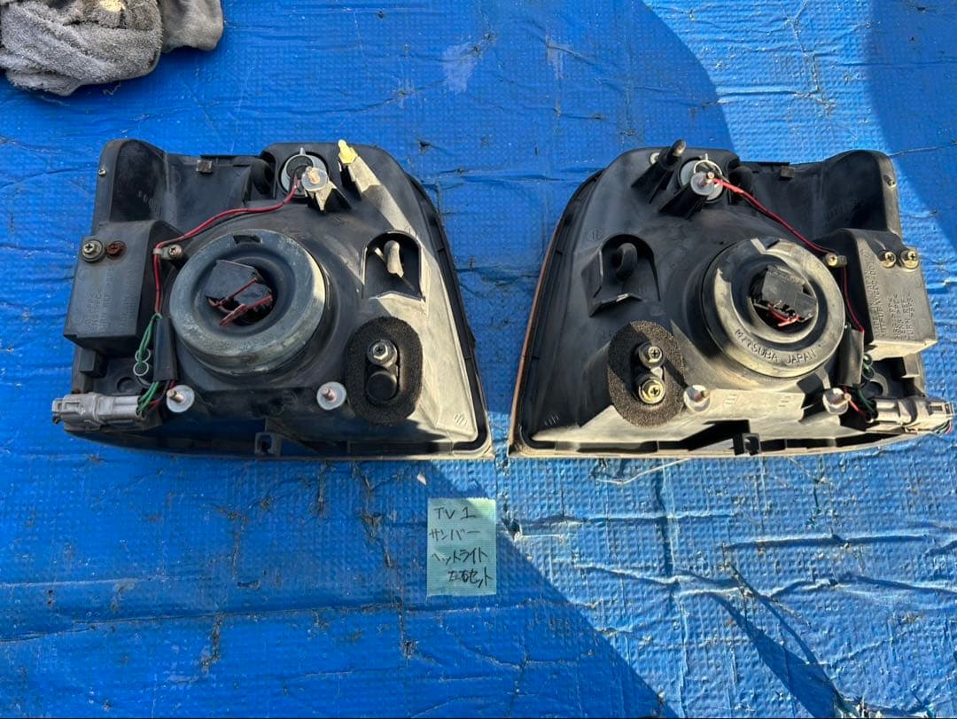 スバル　サンバー　TV1 ヘッドライト左右セット