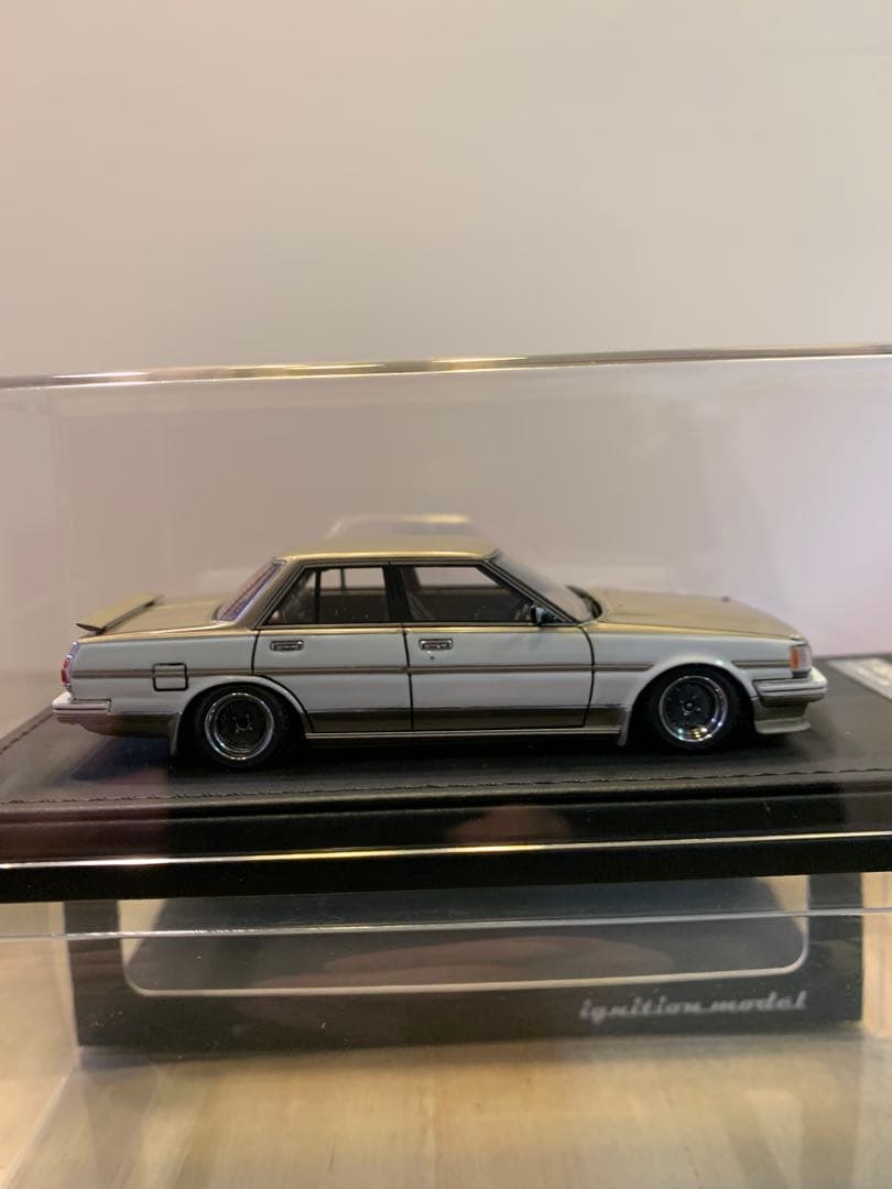 イグニッションモデル　1/43 クレスタ　GX71 ホワイト/ゴールド