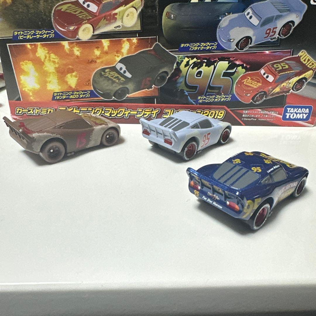 カーズ　トミカ　ライトニング　マックィーンデイ　2019