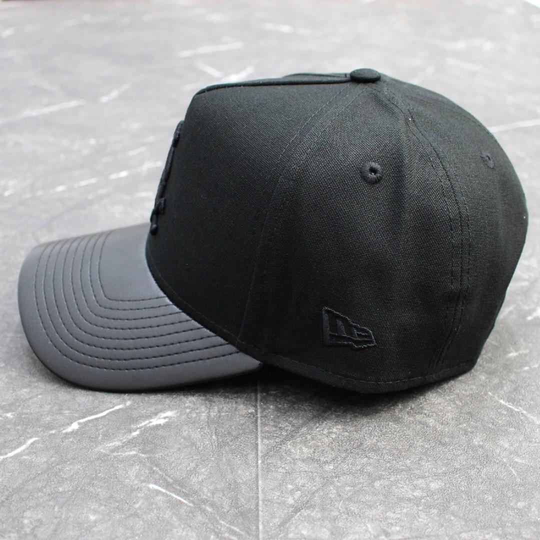 NEW ERA 9FORTY WHITE SOX CAP レザーバイザーキャップ