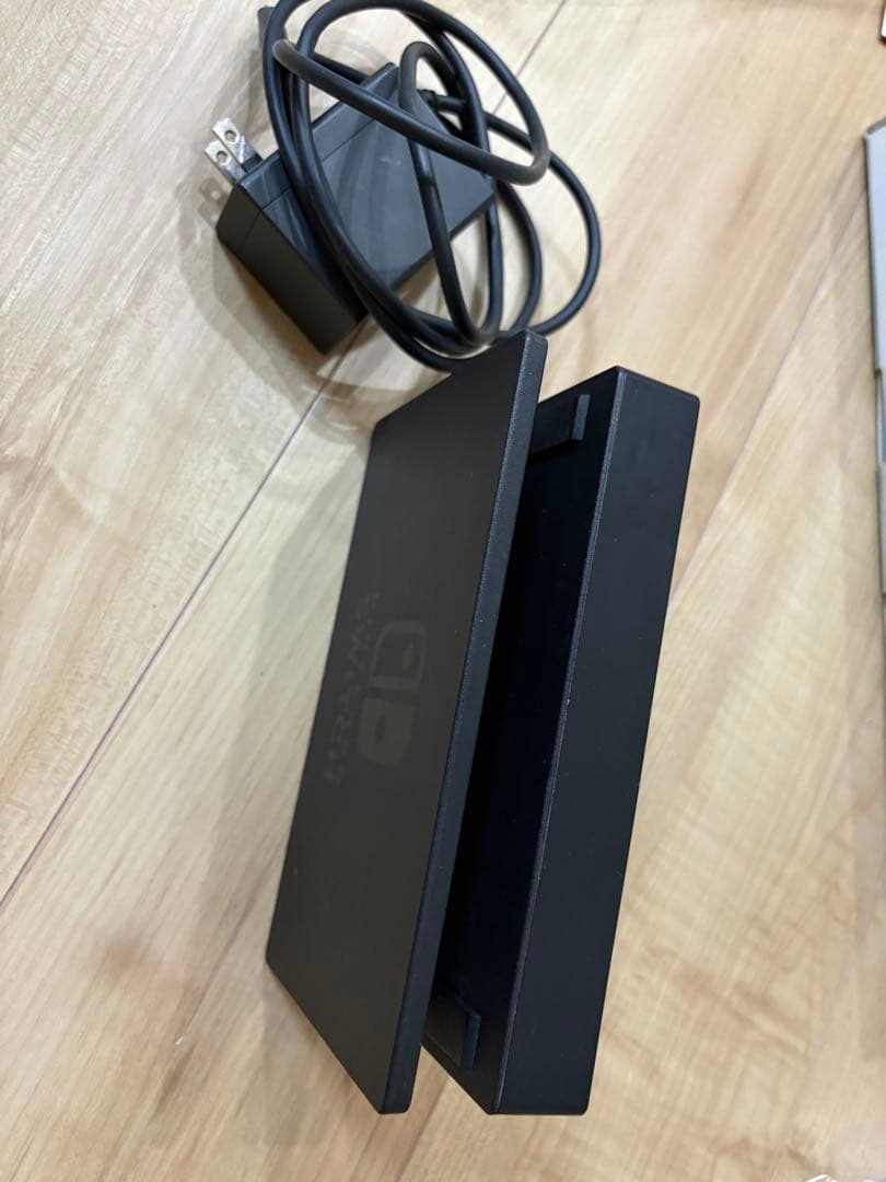 Nintendo Switch 2018年製　外箱＋付属品あり　公式修理歴あり