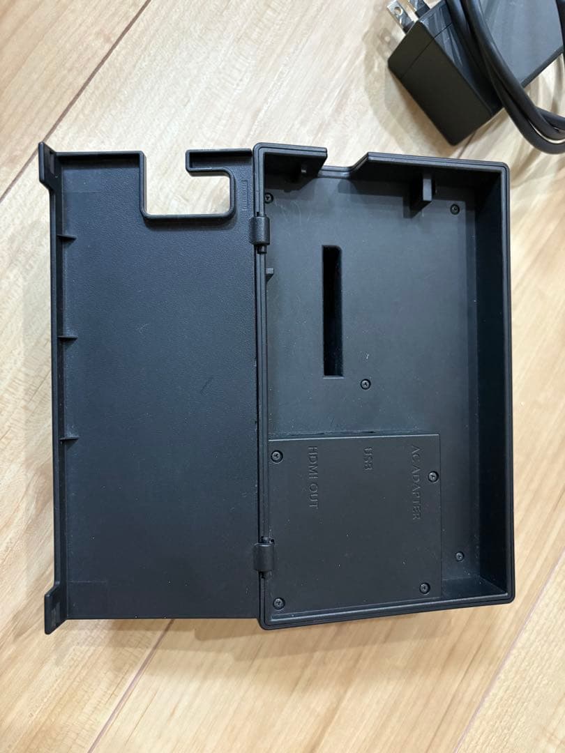 Nintendo Switch 2018年製　外箱＋付属品あり　公式修理歴あり