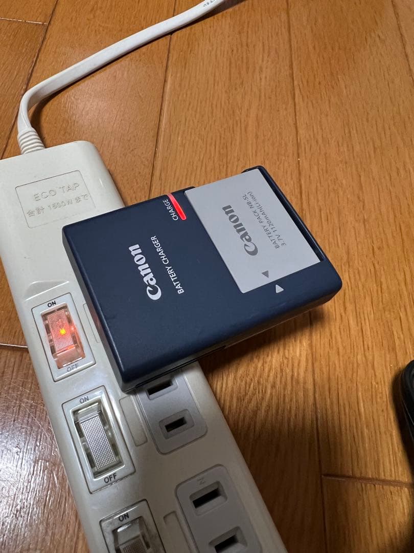 Canon IXY デジタルカメラ ケース付き