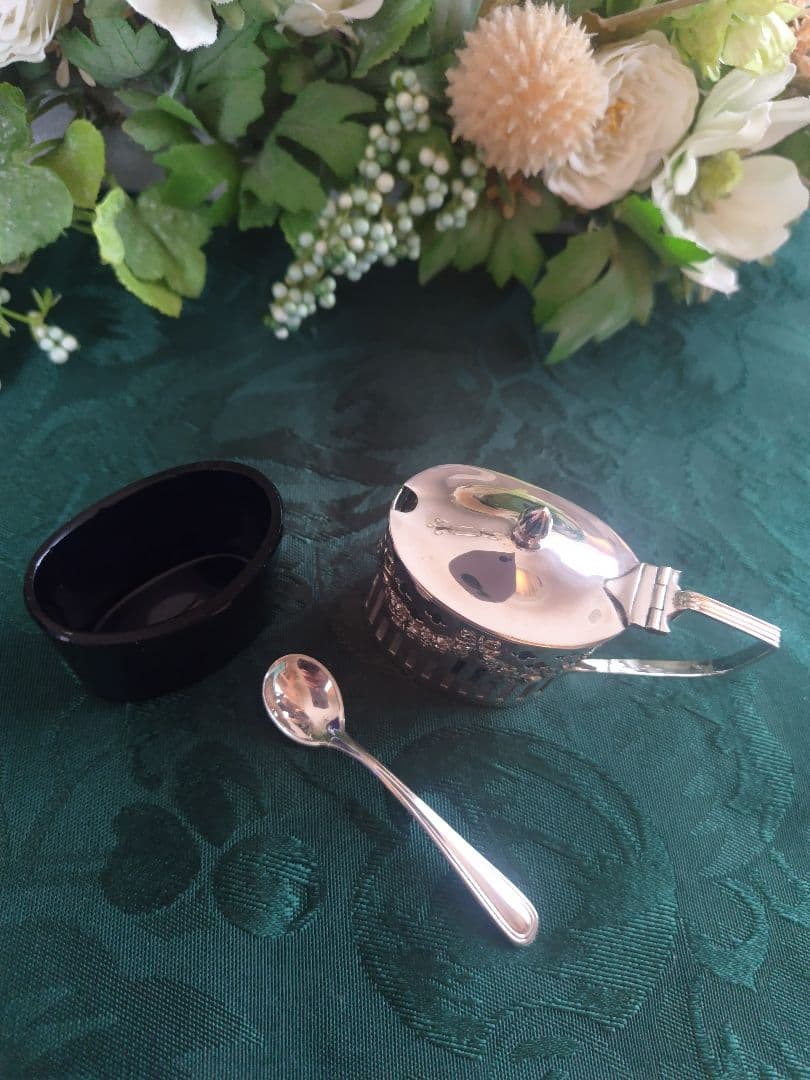 純銀　リボンとガーランドのマスタードポット（スプーン付き）