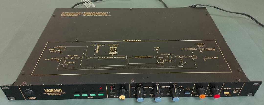 YAMAHA デジタルリバーブ R1000 (b)
