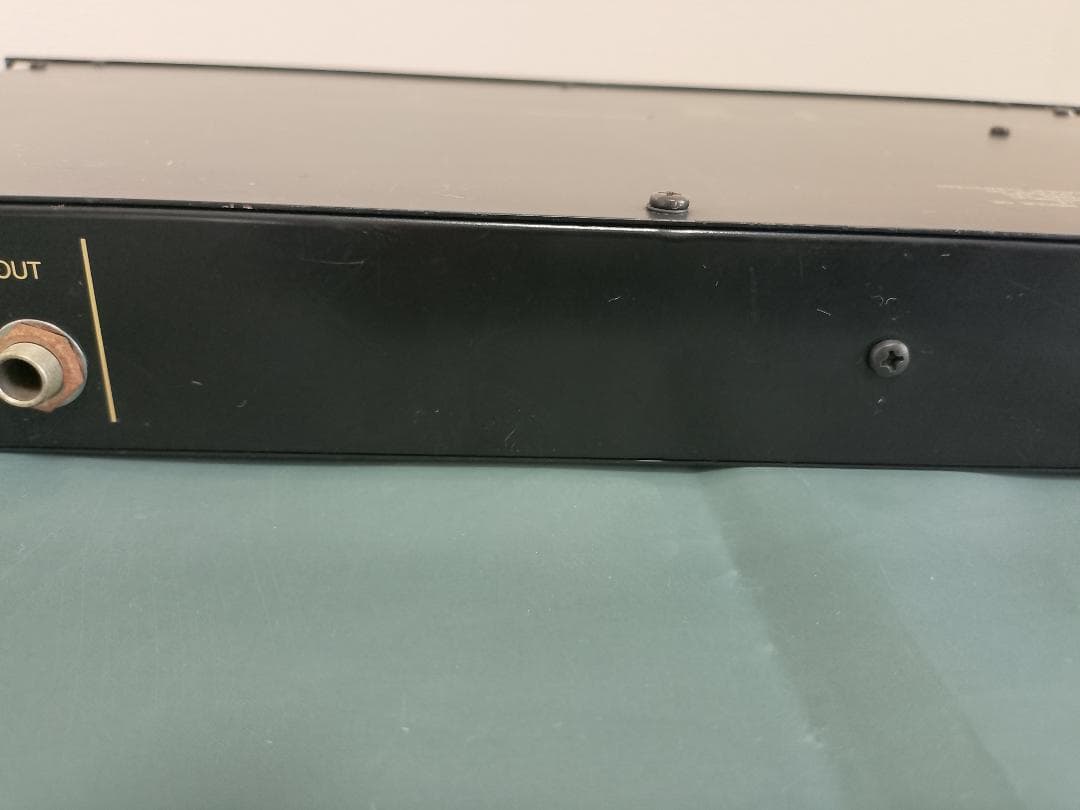 YAMAHA デジタルリバーブ R1000 (b)