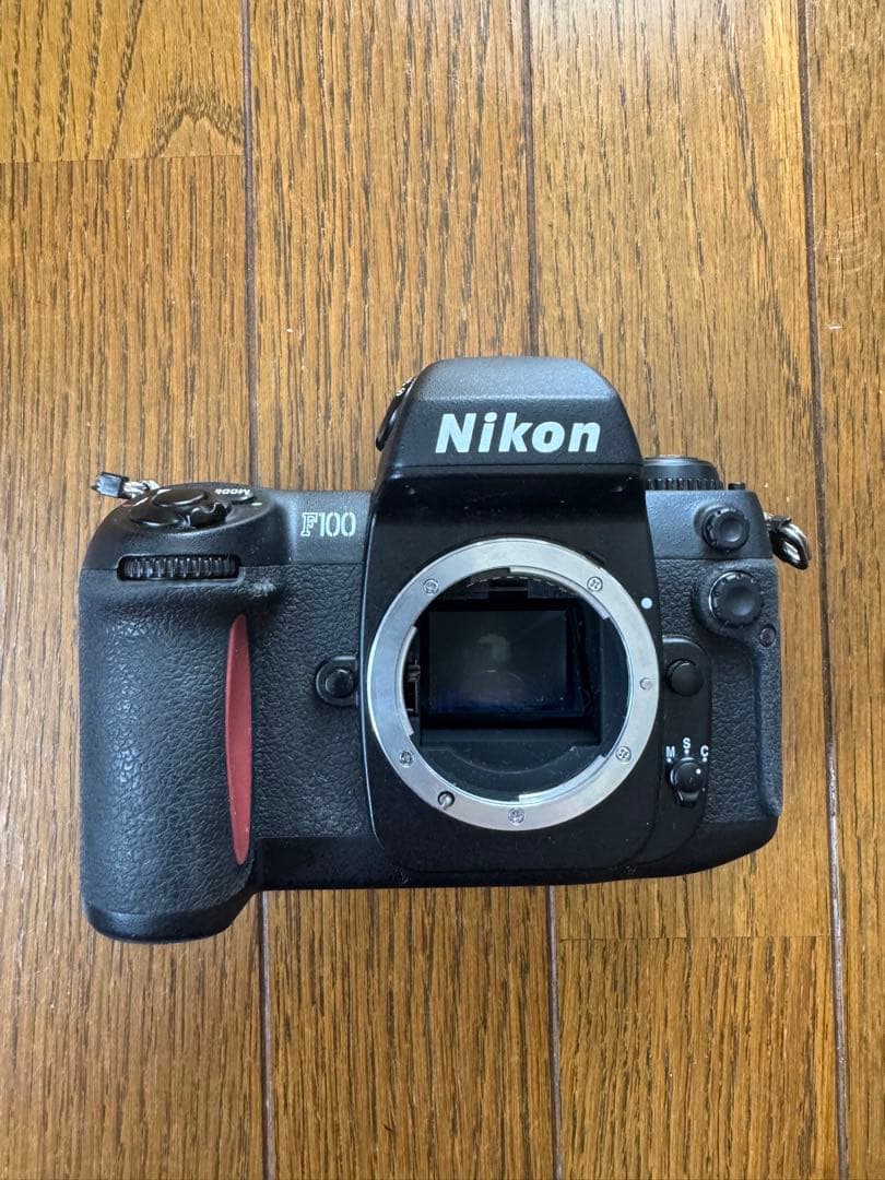 Nikon F100 フィルム一眼レフカメラ　ジャンク
