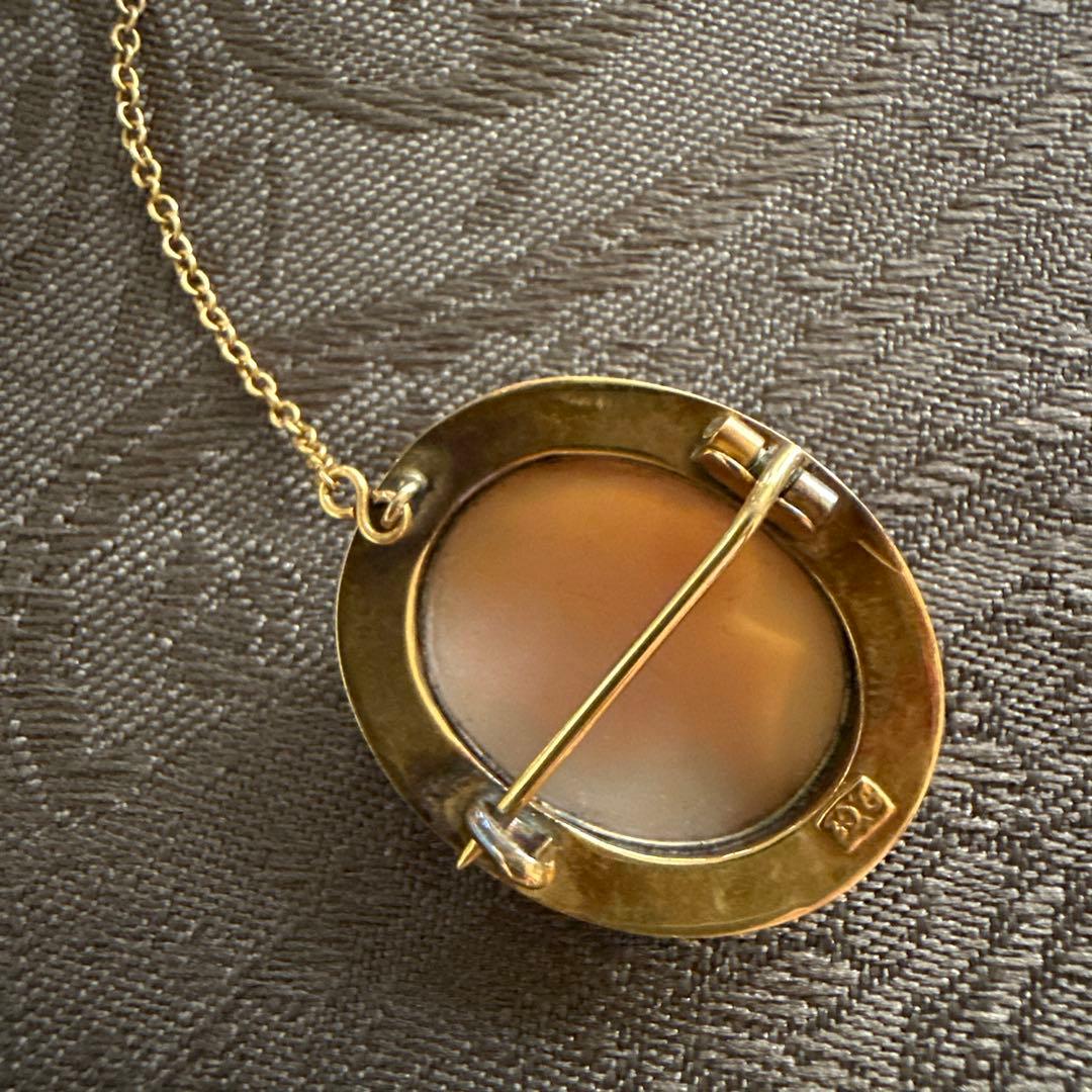 19世紀末アンティークシェルカメオブローチ 9金製、安全チェーン付き、英国