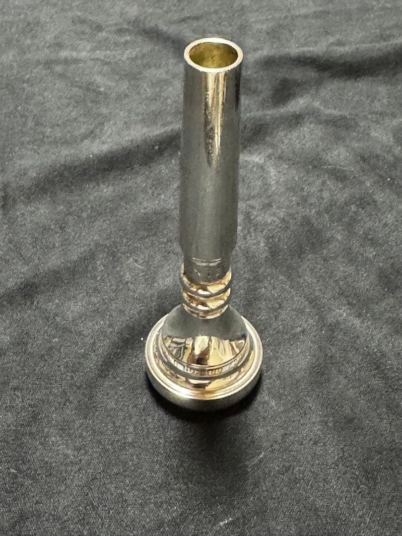 マーシンキウィッツトランペットマウスピース モデルE1(Bob Senescu)