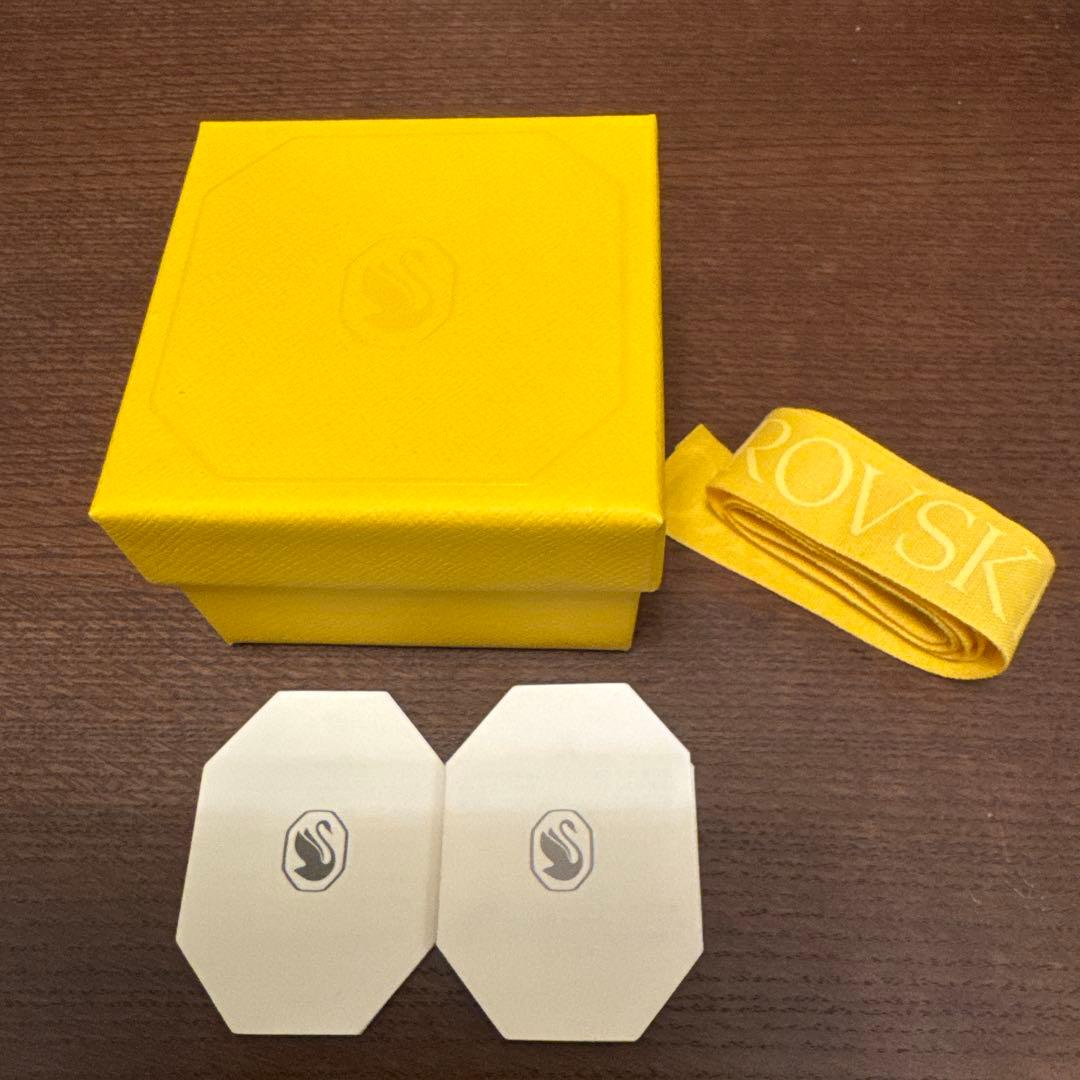 【新品・未使用】SWAROVSKI スワロフスキー　Idylliaビー＆チェリー