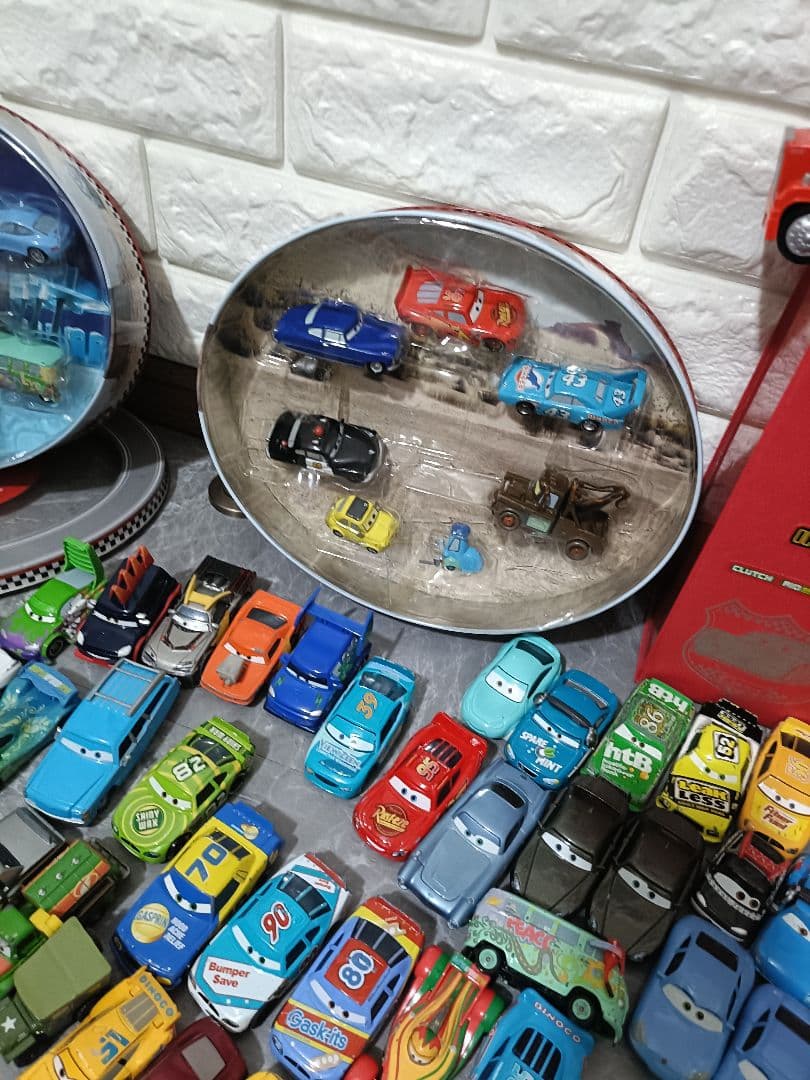 み*る様 カーズ　ミニカー　 ピストンカップセット　トミカ　マテル　カスタムタイ