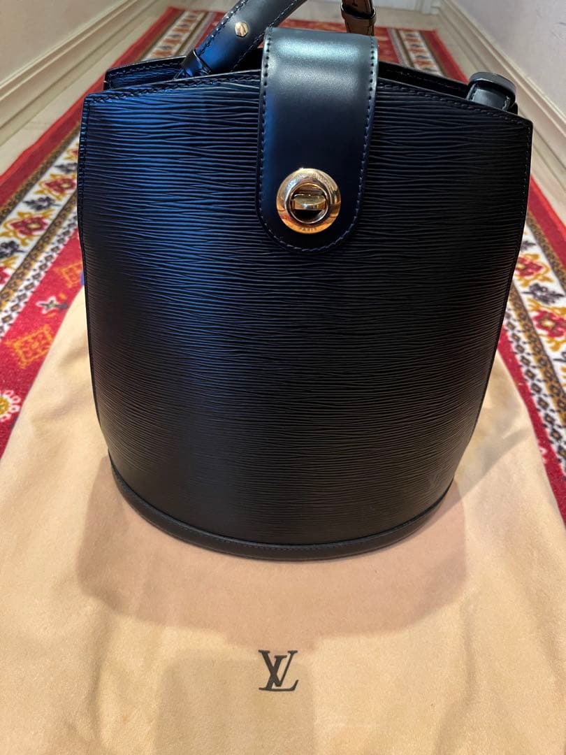 じーじ【極美品】ルイヴィトン　エピ　ショルダーバッグ