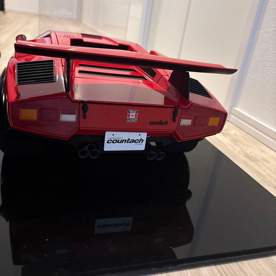 ランボルギーニ・カウンタック 1/8 ミニカー