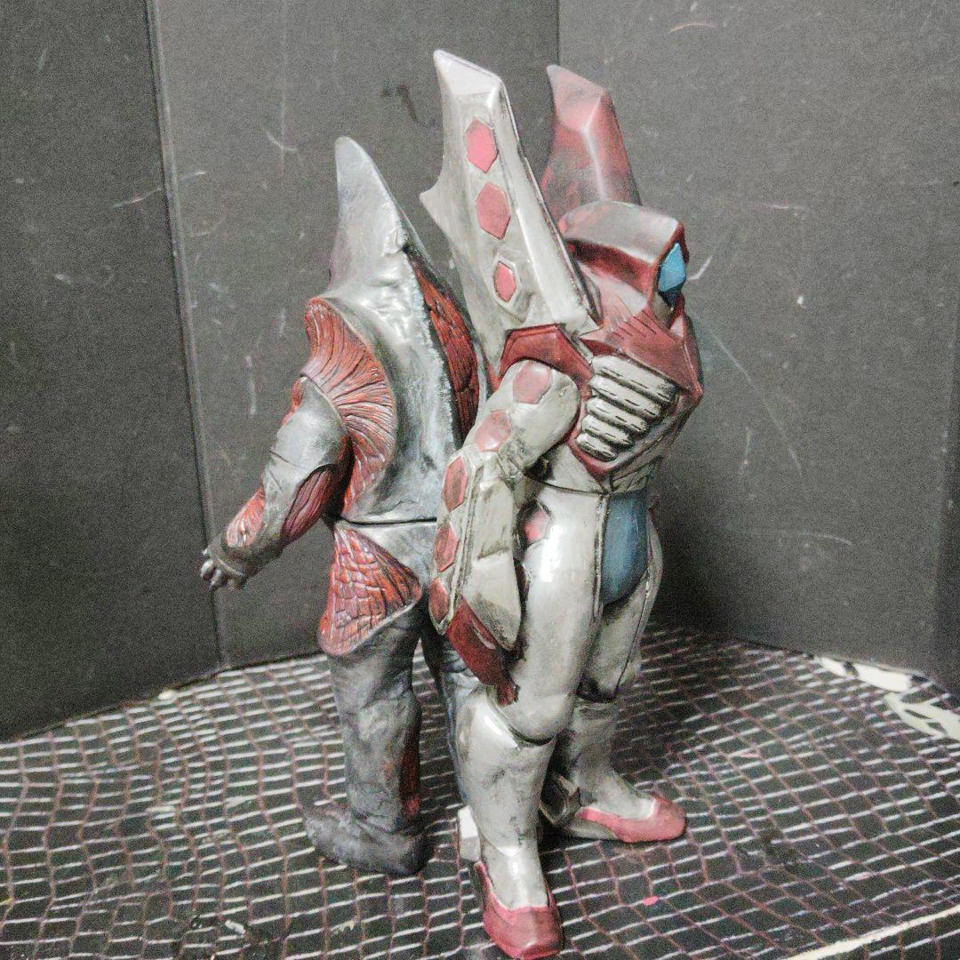 ウルトラソフビティガ宇宙人レギュラン.スタンデル（2462si.2596fo）