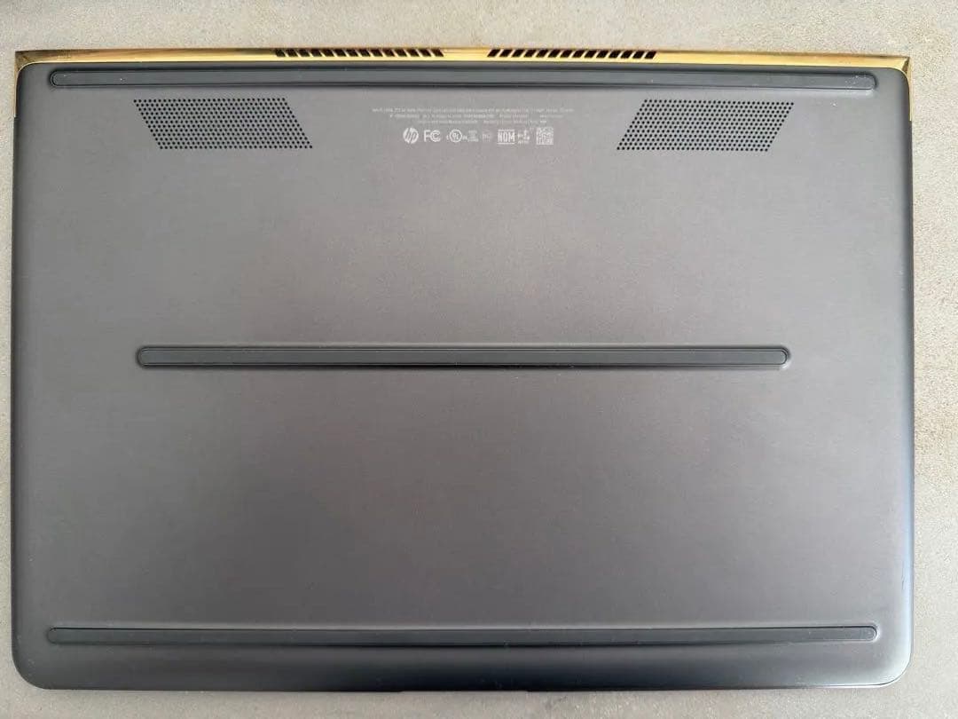 HP Spectre ノートPC