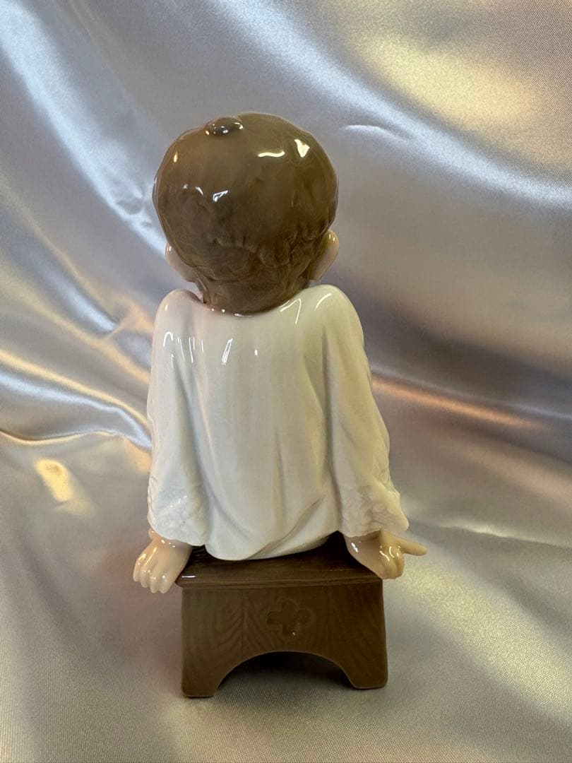 リヤドロ　神父様のお手伝い