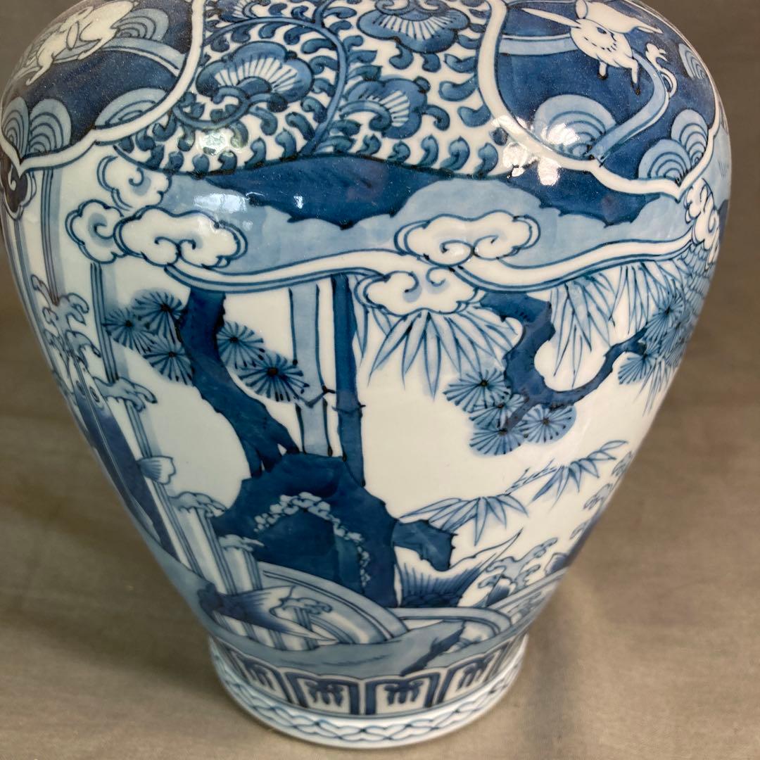 【源右衛門】古伊万里の伝統　日本の名窯　舘林源右衛門作　染付波兎滝登鯉文　蓋壷