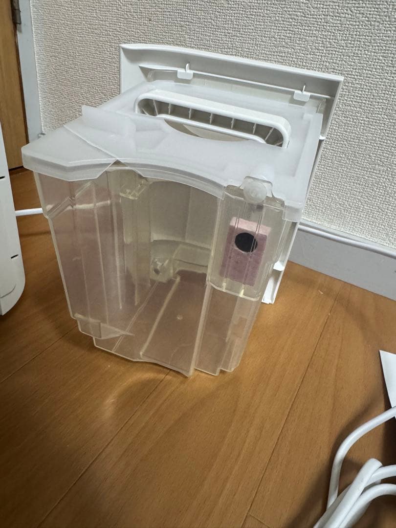 SHARP シャープ　衣類除湿乾燥機　CM-L100 除湿機　2021年製