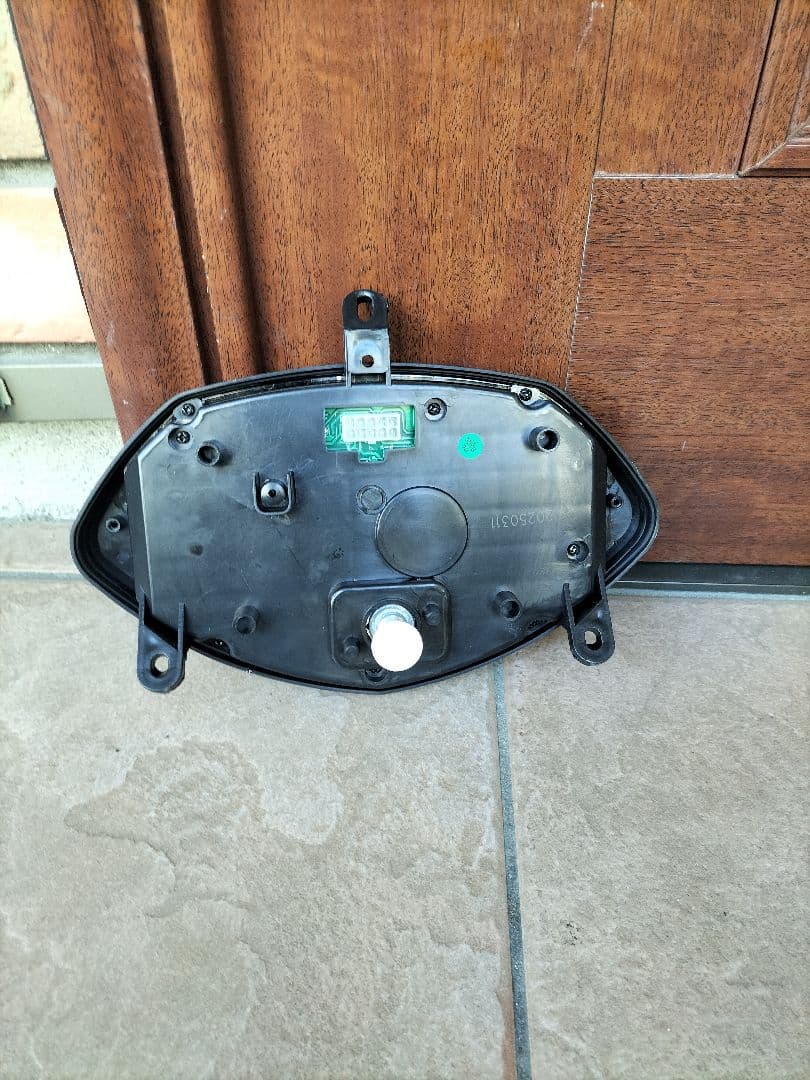 シグナスX　2型　新品未使用メーター　10ピン