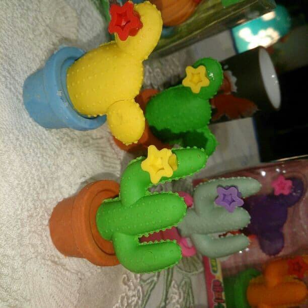 やえ  多肉植物 トロピカルなサボテン型消ゴム 3個set