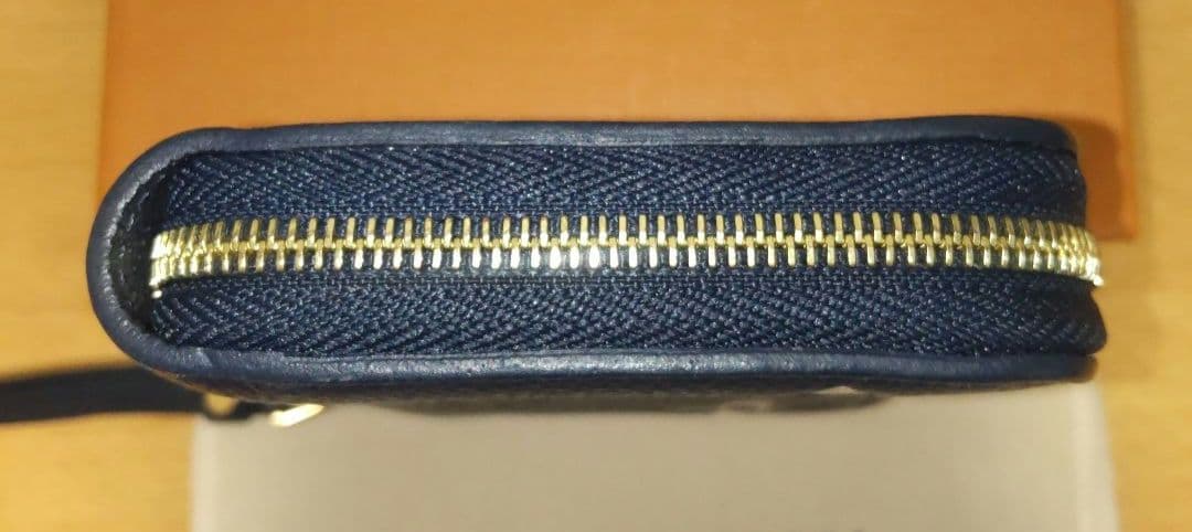 三連休限定値下げ☆未使用☆ヴィトン ジッピーパース モノグラムアンプラント