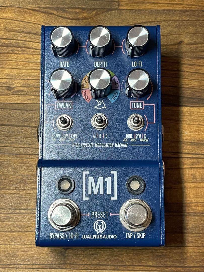Walrus Audio M1 空間系マルチエフェクター トレモロ コーラス