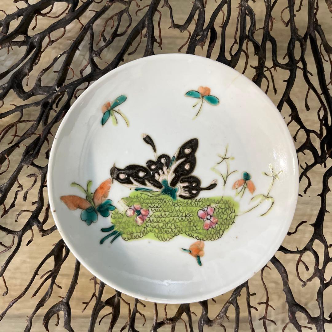 骨董　中国　古玩　古陶　清代　粉彩　蝶々　小皿　手塩皿　３客　バラ売り不可