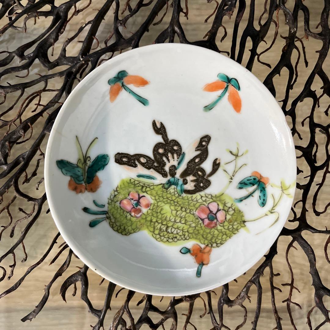 骨董　中国　古玩　古陶　清代　粉彩　蝶々　小皿　手塩皿　３客　バラ売り不可