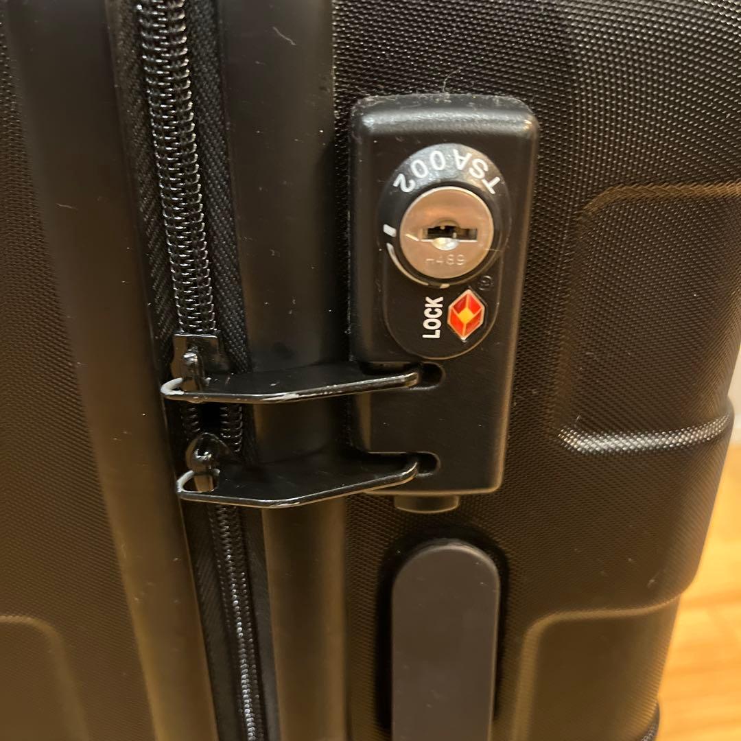 無印良品　キャリーバーの高さを自由に調節できるハードキャリー　黒　33L 鍵付き